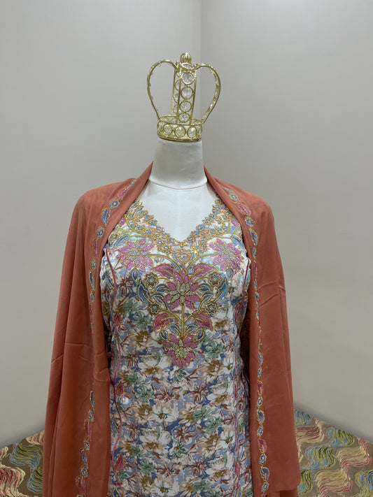 لبسة المخور الإماراتي