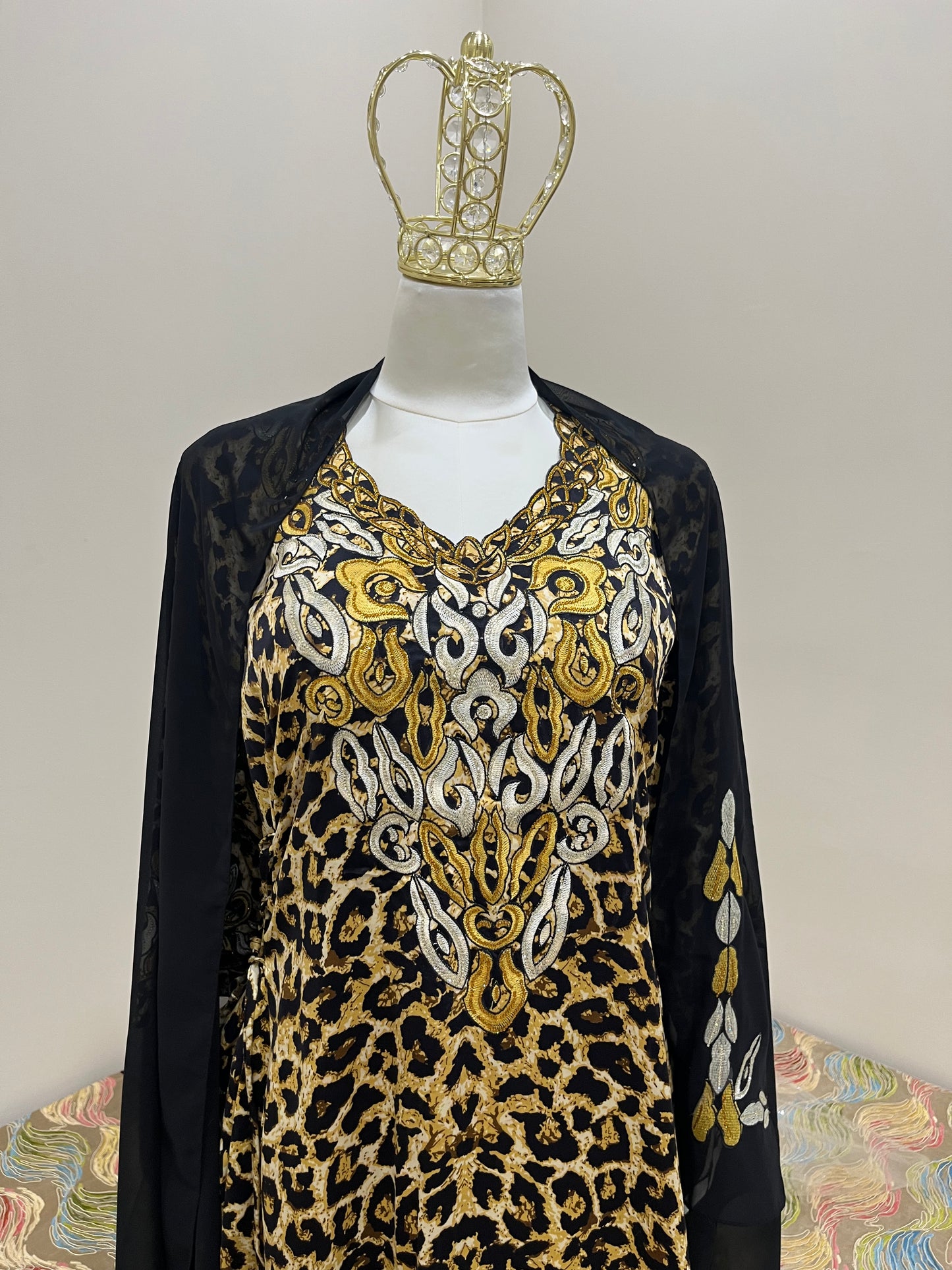 لبسة المخور الإماراتي