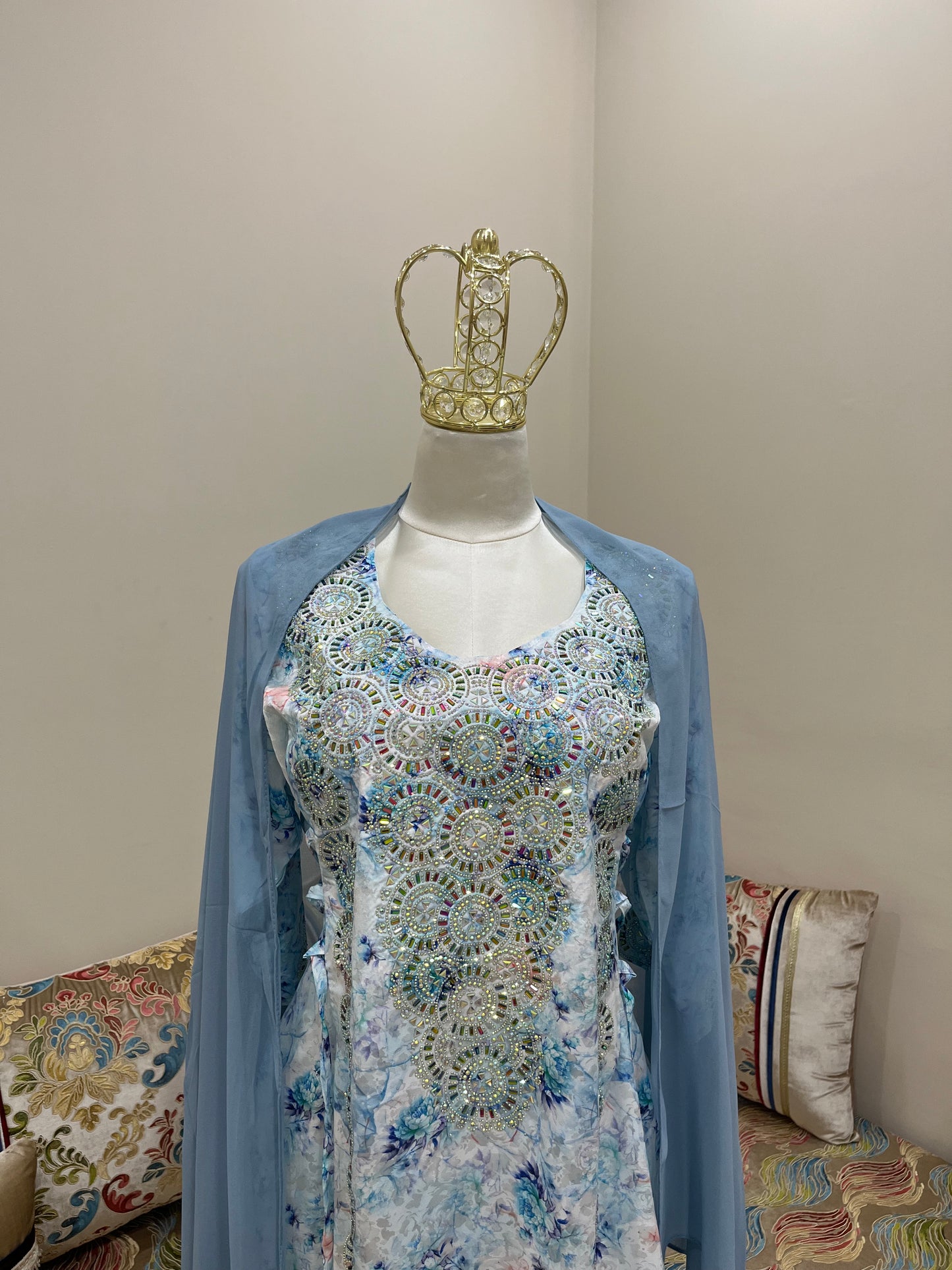 لبسة المخور الإماراتي